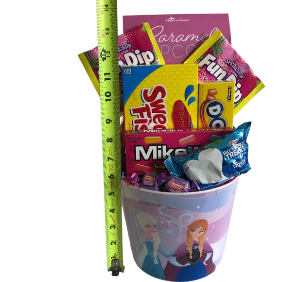 Disney FROZEN MOVIE Night Popcorn, Candies & Snack Treats Tub - Picture 7 of 15